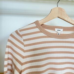 AERIE LONG SLEEVE WAFFLE T-SHIRT - SMALL - CAMEL